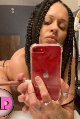 Horny Dutch MILF Zoe